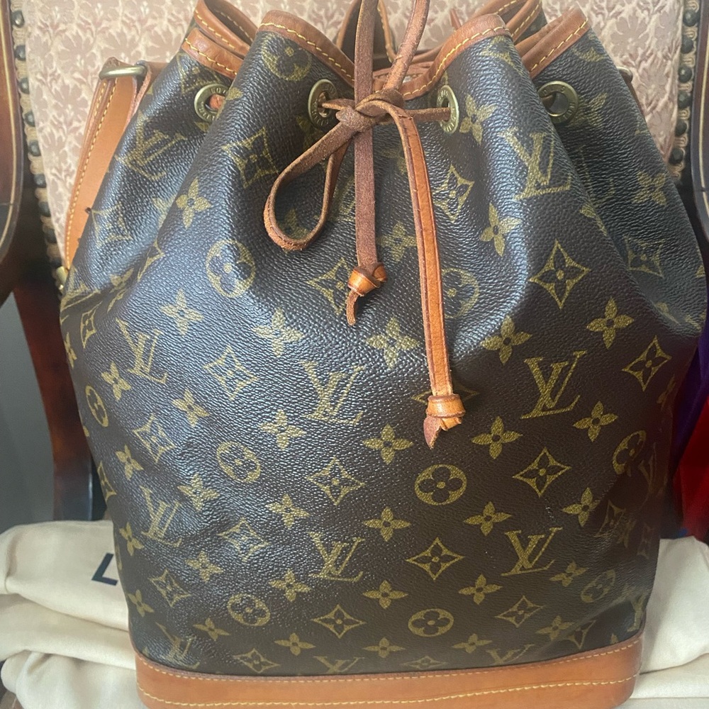 Authentic Louis Vuitton Noe GM Shoulder Purse